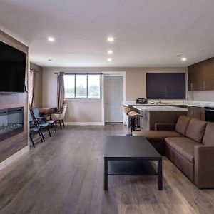 Super 8 By Wyndham Niagara Falls On